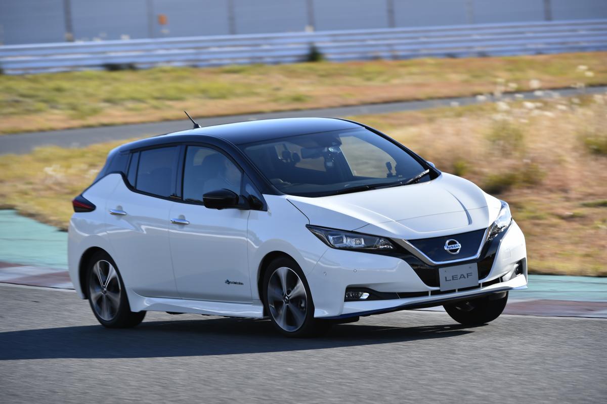 試乗 弱点克服 日産リーフe は航続距離の延長よりも 音を上げない バッテリーに真価アリ 自動車情報 ニュース Web Cartop 試乗 弱点克服 日産リーフe は航続距離の延長よりも 音を上げない バッテリーに真価アリ 自動車情報 ニュース Web Cartop