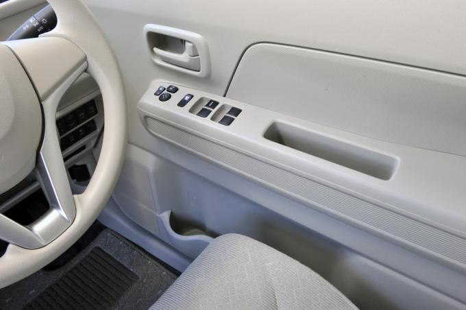 便利すぎて付いてないと辛い カタログでは見落としてしまうクルマの超便利装備４選 自動車情報 ニュース Web Cartop 2ページ目