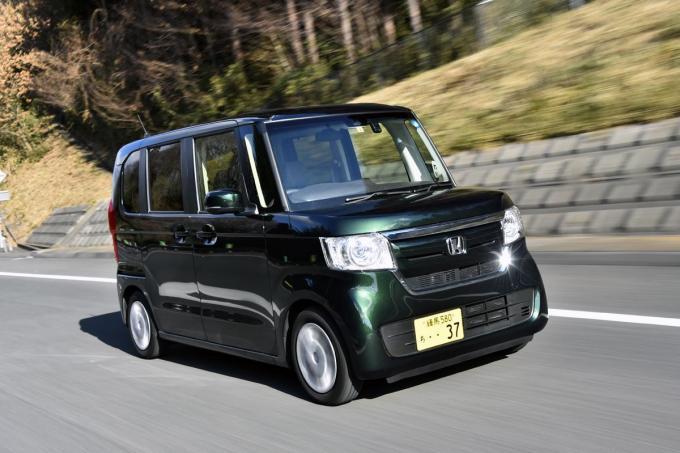 街乗りをナメてはいけない レーシングドライバーが伝授する本当に役立つ公道での運転の極意とは 自動車情報 ニュース Web Cartop 2ページ目 街乗りをナメてはいけない レーシングドライバーが伝授する本当に役立つ公道での運転の極意とは 自動車情報 ニュース Web Cartop 2ページ目