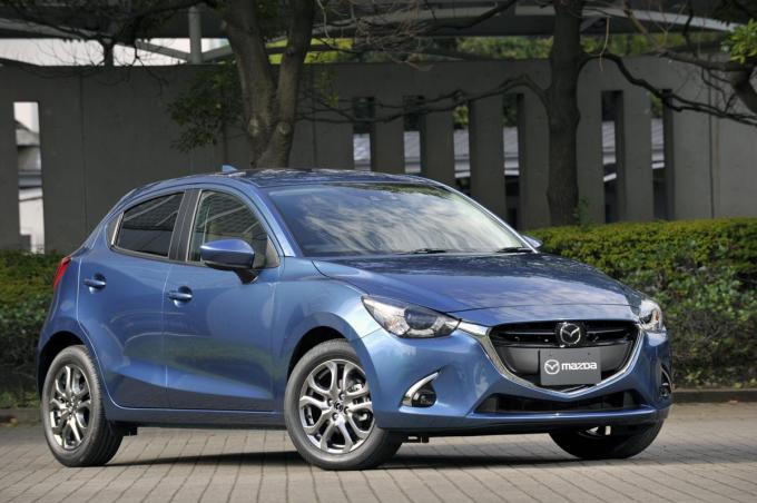 この後席は狭すぎる 一見ファミリー向けなのに家族で使うには厳しいクルマ６選 自動車情報 ニュース Web Cartop