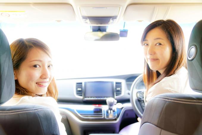 クルマ好き女子二人が初体験の相棒にhondaオデッセイを選んだワケ 自動車情報 ニュース Web Cartop