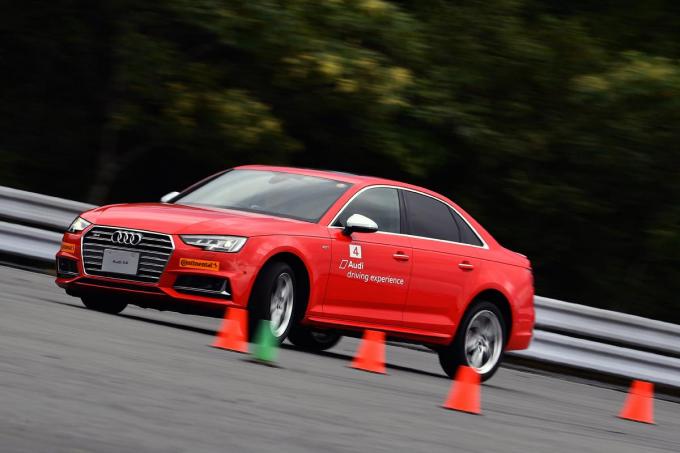 15組だけが参加できる女性向けアウディドライビングレッスンが7月26日 金 に開催 自動車情報 ニュース Web Cartop 15組だけが参加できる女性向けアウディドライビングレッスンが7月26日 金 に開催 自動車情報 ニュース Web Cartop