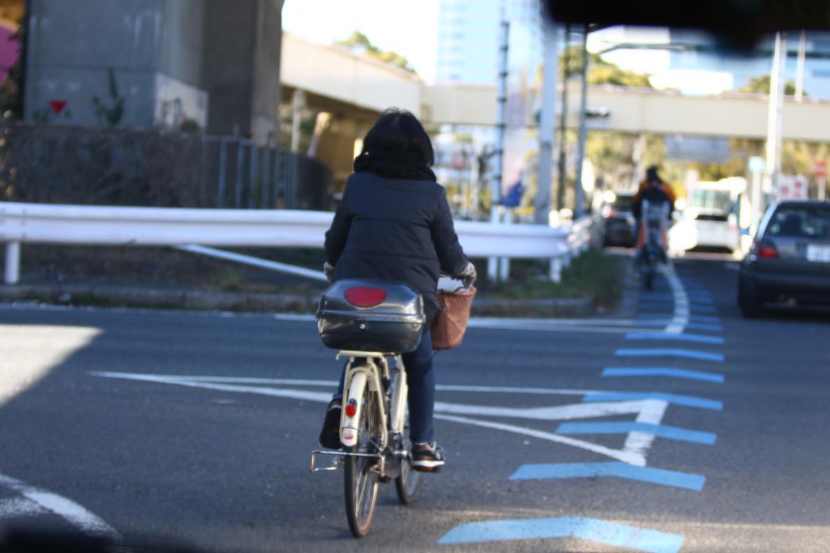 自転車通行帯 〜 画像3
