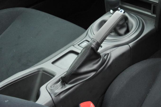 動いてなくても減る パーキングブレーキのパッドやシューは交換が必要な消耗品か 自動車情報 ニュース Web Cartop 動いてなくても減る パーキングブレーキのパッドやシューは交換が必要な消耗品か 自動車情報 ニュース Web Cartop