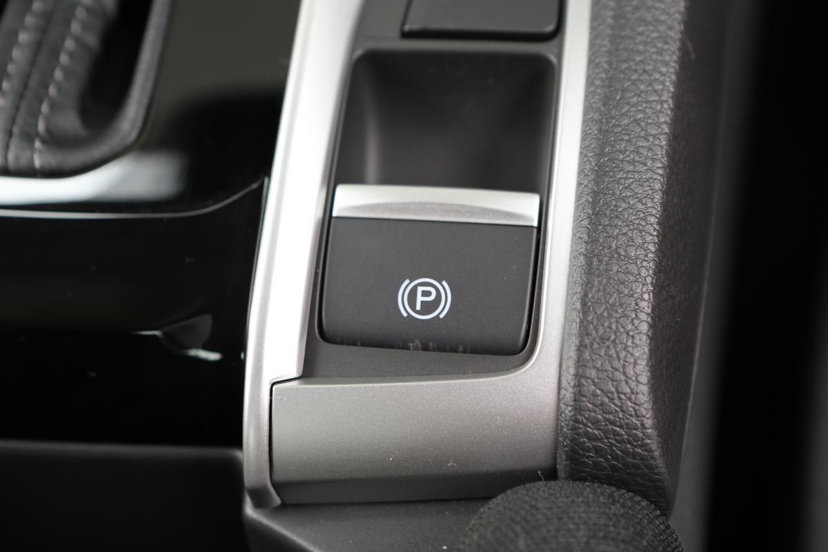 動いてなくても減る パーキングブレーキのパッドやシューは交換が必要な消耗品か 自動車情報 ニュース Web Cartop 動いてなくても減る パーキングブレーキのパッドやシューは交換が必要な消耗品か 自動車情報 ニュース Web Cartop