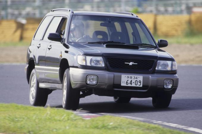 見た目は実用車なのにエンジンは超強烈 リアル羊の皮を被った狼な国産車５選 自動車情報 ニュース Web Cartop 2ページ目