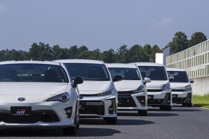 個性派仕様へ手軽に乗れる時代 メーカー製カスタマイズモデルは買い得なのか 自動車情報 ニュース Web Cartop 2ページ目