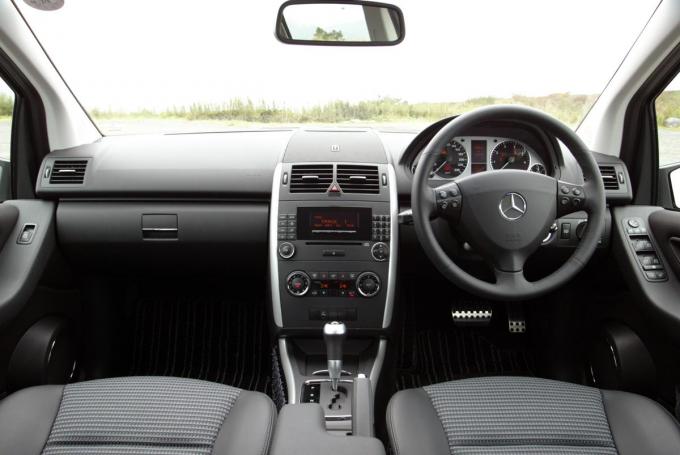 複雑そうなギザギザのシフトをなぜ採用 いま ゲート式 のat車が増えているワケ 自動車情報 ニュース Web Cartop 複雑そうなギザギザのシフトをなぜ採用 いま ゲート式 のat車が増えているワケ 自動車情報 ニュース Web Cartop