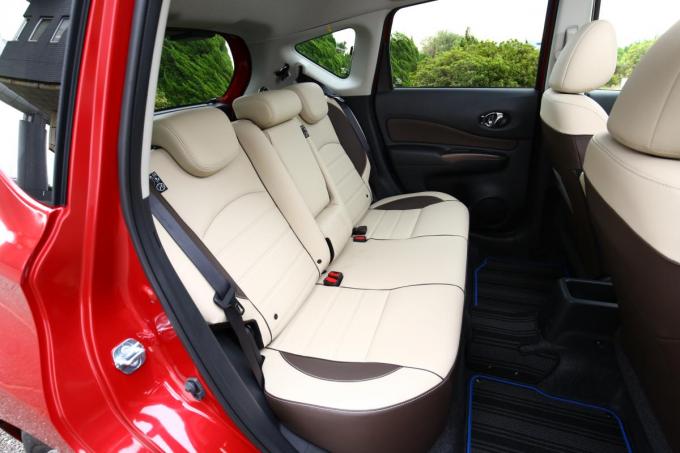 ノートかアクアかそれとも 国産人気コンパクトカー５台を徹底比較しベストバイを決定 自動車情報 ニュース Web Cartop