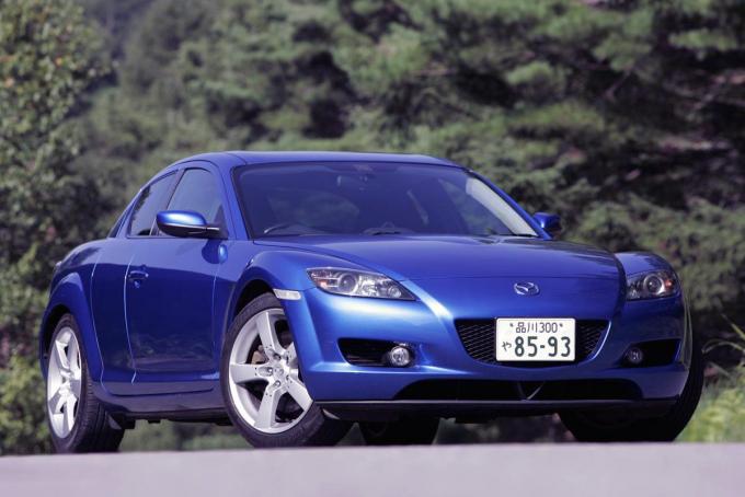 時代の流れかハデさはないが秀作ぞろい 平成15年生まれのクルマ6選 自動車情報 ニュース Web Cartop 2ページ目 時代の流れかハデさはないが秀作ぞろい 平成15年生まれのクルマ6選 自動車情報 ニュース Web Cartop 2ページ目