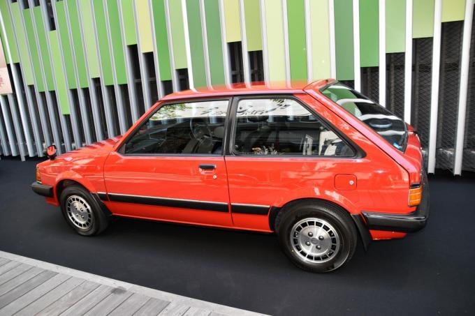 販売台数は100万台オーバーの怪物コンパクト Mazda3の先祖５代目ファミリアの衝撃 自動車情報 ニュース Web Cartop 2ページ目