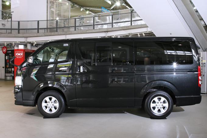 トヨタ新型ハイエースは超巨大化 今のうちに4ナンバーの現行モデルを買っておくべき 自動車情報 ニュース Web Cartop トヨタ新型ハイエースは超巨大化 今のうちに4ナンバーの現行モデルを買っておくべき 自動車情報 ニュース Web Cartop
