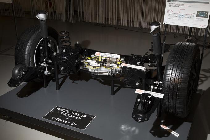 レーシングドライバーが斬る クルマの足まわりの 硬い 柔らかい ってそもそも何 自動車情報 ニュース Web Cartop 2ページ目 レーシングドライバーが斬る クルマの足まわりの 硬い 柔らかい ってそもそも何 自動車情報 ニュース Web Cartop 2ページ目