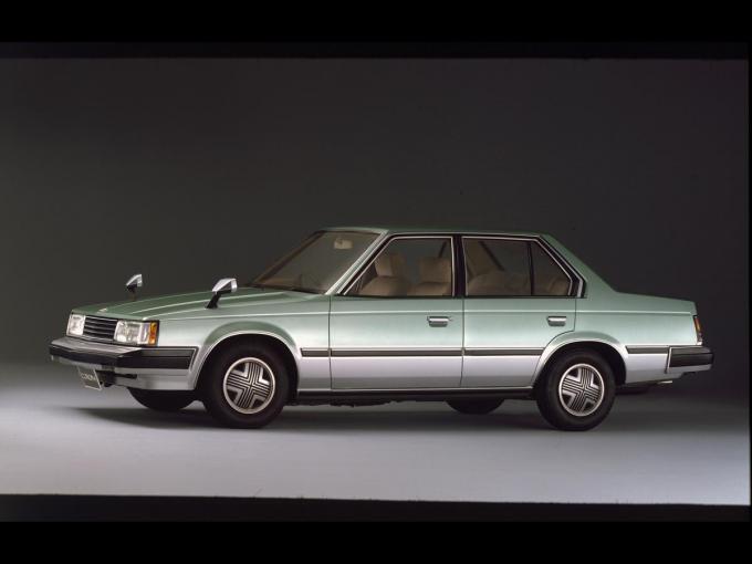 見つけたらタクシーマニア感涙もの いまはほとんど見かけないタクシー専用車両５選 自動車情報 ニュース Web Cartop