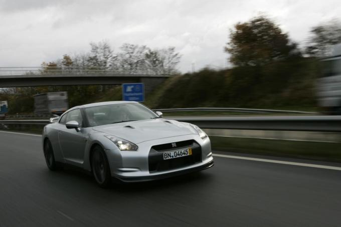 これでホントに公道走る気 レーシングドライバーでも躊躇するスパルタンすぎるクルマ３選 自動車情報 ニュース Web Cartop