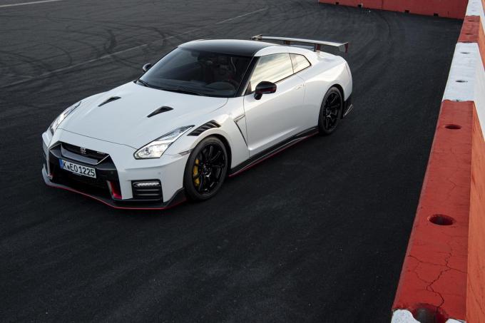 試乗 07年から進化し続けたr35gt Rの完成型か 年モデルgt R Nismoの究極っぷり 自動車情報 ニュース Web Cartop 試乗 07年から進化し続けたr35gt Rの完成型か 年モデルgt R Nismoの究極っぷり 自動車情報 ニュース Web Cartop