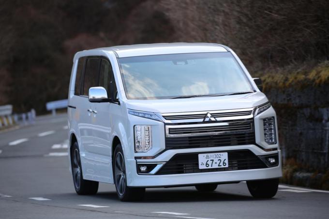 ミニバンかsuvか 4名乗車メインの家族が選ぶなら正解はドッチだ 自動車情報 ニュース Web Cartop ミニバンかsuvか 4名乗車メインの家族が選ぶなら正解はドッチだ 自動車情報 ニュース Web Cartop
