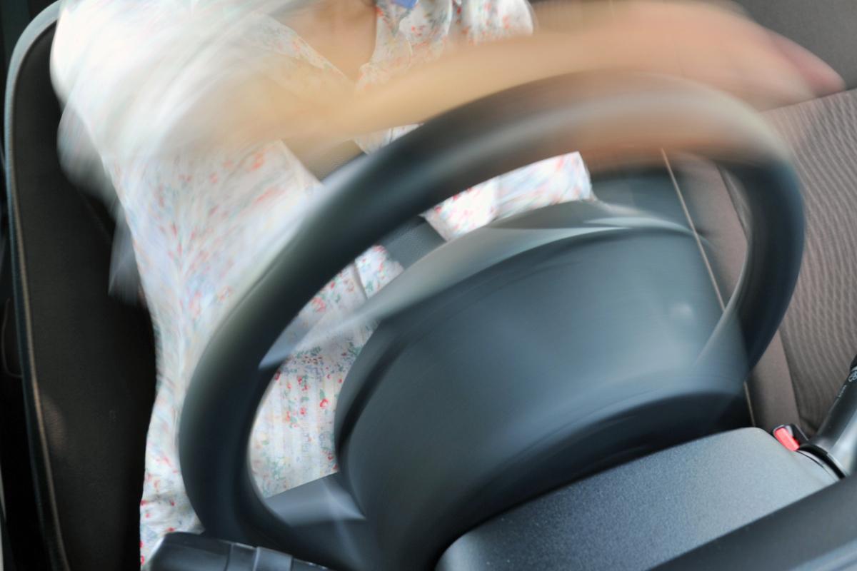急発進 急ブレーキ 急ハンドル クルマの運転で 急の付く動作 の違法性と境目とは 自動車情報 ニュース Web Cartop 2ページ目 急発進 急ブレーキ 急ハンドル クルマの運転で 急の付く動作 の違法性と境目とは 自動車情報 ニュース Web Cartop 2ページ目