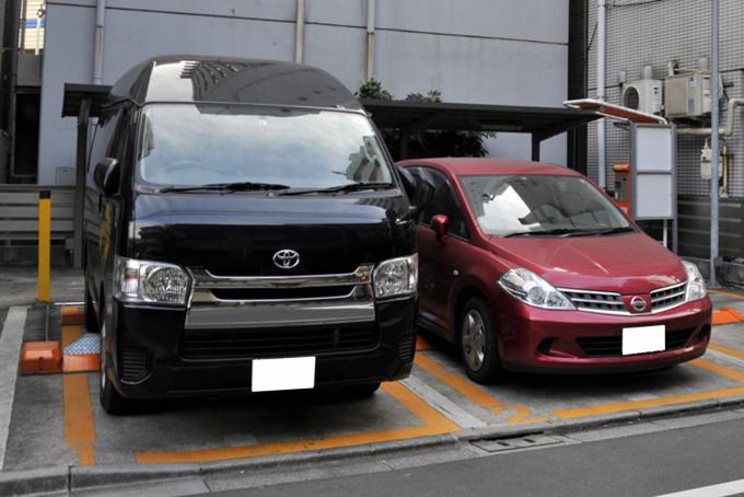 コインパーキングの跳ね上がる車止め！　ボディに傷はつかないのか