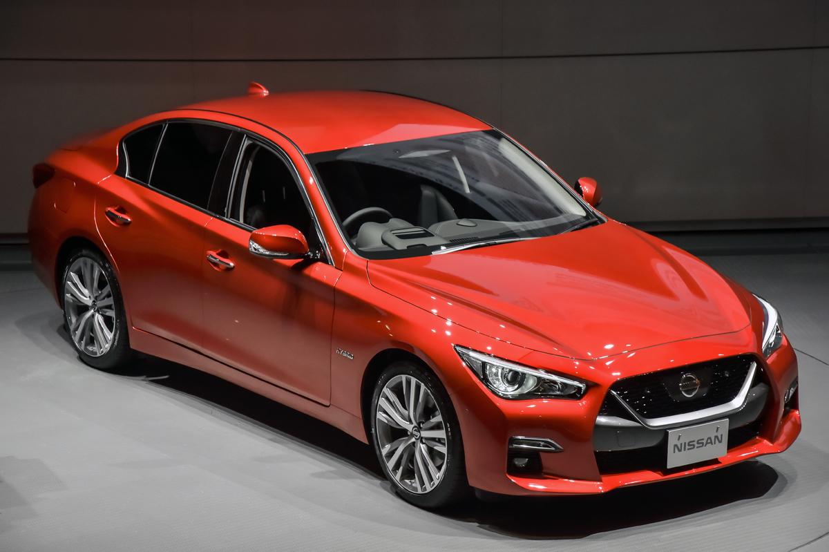 スカイラインがインフィニティのエンブレムをやめた なぜマイチェンでnissanに戻したのか 自動車情報 ニュース Web Cartop 2ページ目
