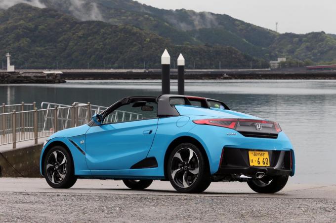 ルームミラーの意味なし 現行車から伝説のスーパーカーまで後方視界が悪いクルマたち 自動車情報 ニュース Web Cartop