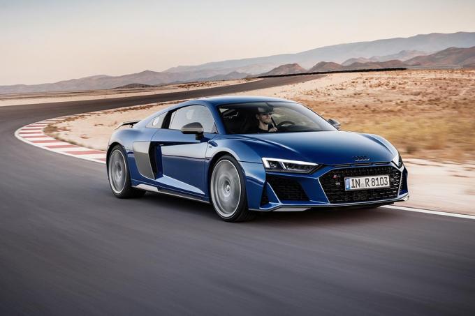 車名にパフォーマンスを追加！　アウディのフラッグシップスポーツモデル「R8」が一部改良を実施