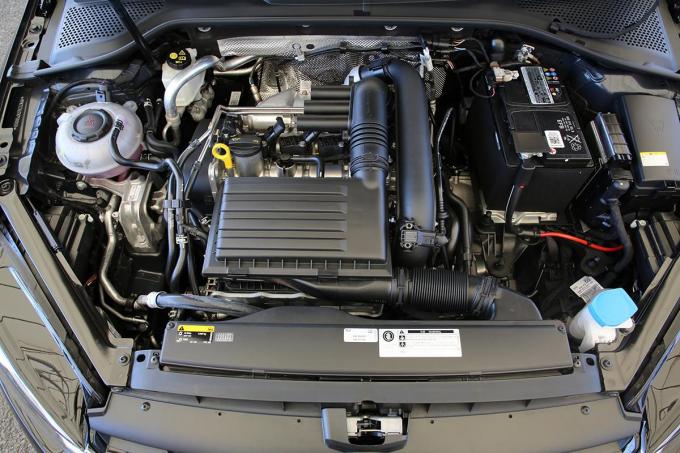 試乗 Vwゴルフにディーゼル車が追加 静かで振動もなく快適だが気になるのは高速域でのパンチ 自動車情報 ニュース Web Cartop 2ページ目