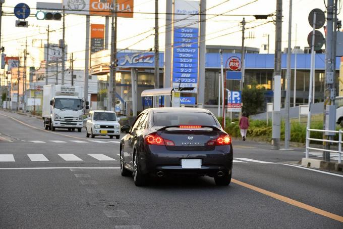 たかが右折と侮るな 危険を減らす正しい 交差点での右折待ち 方法３つ 自動車情報 ニュース Web Cartop