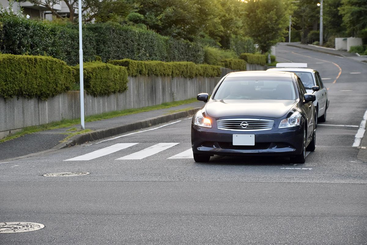 たかが右折と侮るな 危険を減らす正しい 交差点での右折待ち 方法３つ 自動車情報 ニュース Web Cartop