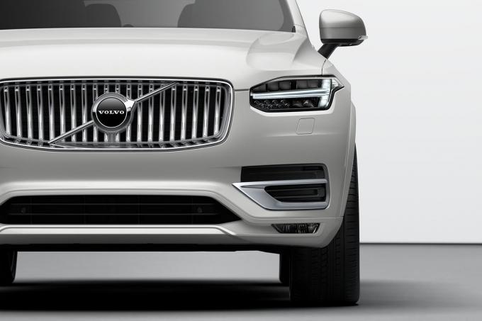 新デザインの外観と安全装備充実で魅力アップ 一部改良した新型ボルボxc90が発売 自動車情報 ニュース Web Cartop