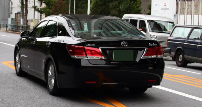 公用車やハイヤーのボディカラーはなぜ 黒 が多いのか 自動車情報 ニュース Web Cartop 2ページ目 公用車やハイヤーのボディカラーはなぜ 黒 が多いのか 自動車情報 ニュース Web Cartop 2ページ目