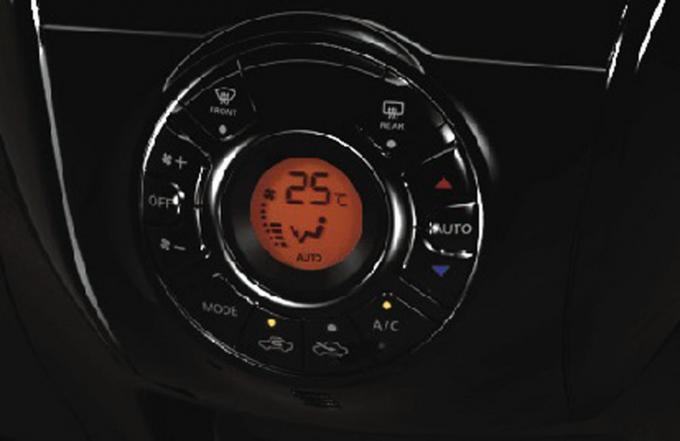 画像ギャラリー 人気オプションを標準設定してお買い得になった日産ノートの特別仕様車 Vセレクション が登場 画像5 自動車情報 ニュース Web Cartop