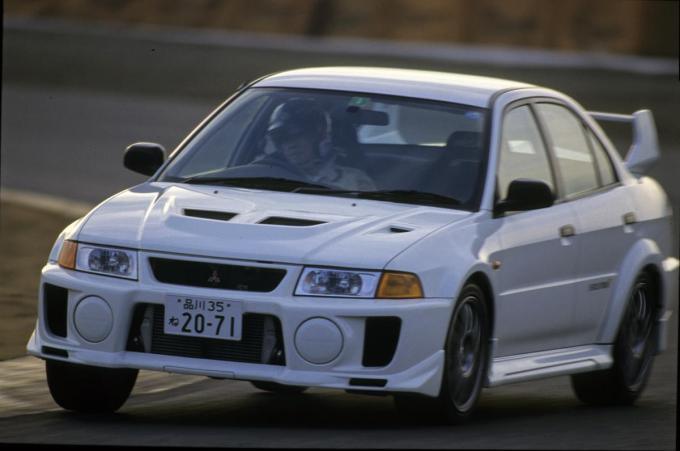 画像ギャラリー 悪路を走るわけでもないのに4wd 現代のスポーツカー スーパーカーが全輪駆動を採用するワケ 画像2 自動車情報 ニュース Web Cartop 画像ギャラリー 悪路を走るわけでもないのに4wd 現代のスポーツカー スーパーカーが全輪駆動を採用するワケ 画像2 自動車情報 ニュース Web Cartop