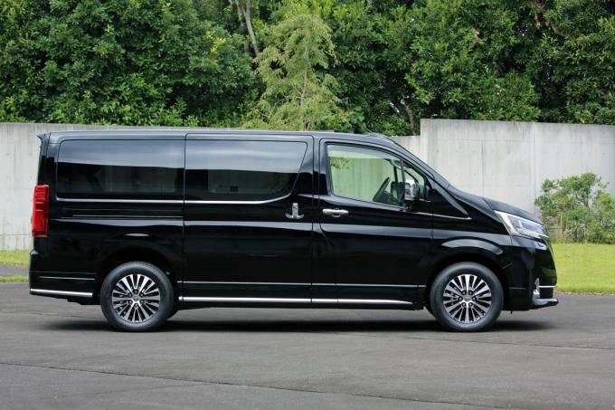 トヨタが グランエース 発表で新規車種を歓迎するはずの販売現場から上がった 動揺 の声とは 自動車情報 ニュース Web Cartop