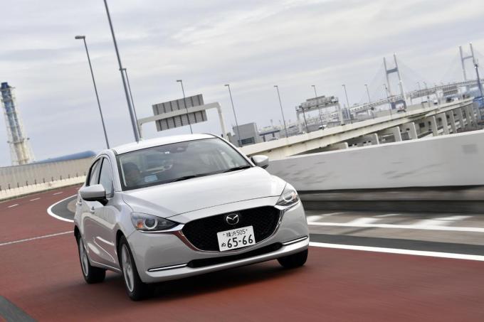 マツダMAZDA2