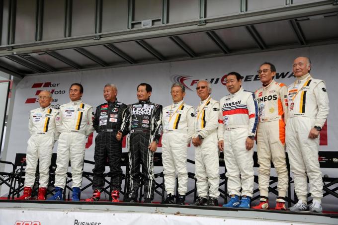 黒澤元治 中嶋悟 長谷見昌弘らが集結 平均年齢70歳オーバーの伝説のドライバーたちがガチレースを行った 自動車情報 ニュース Web Cartop 黒澤元治 中嶋悟 長谷見昌弘らが集結 平均年齢70歳オーバーの伝説のドライバーたちがガチレースを行った 自動車情報 ニュース Web Cartop