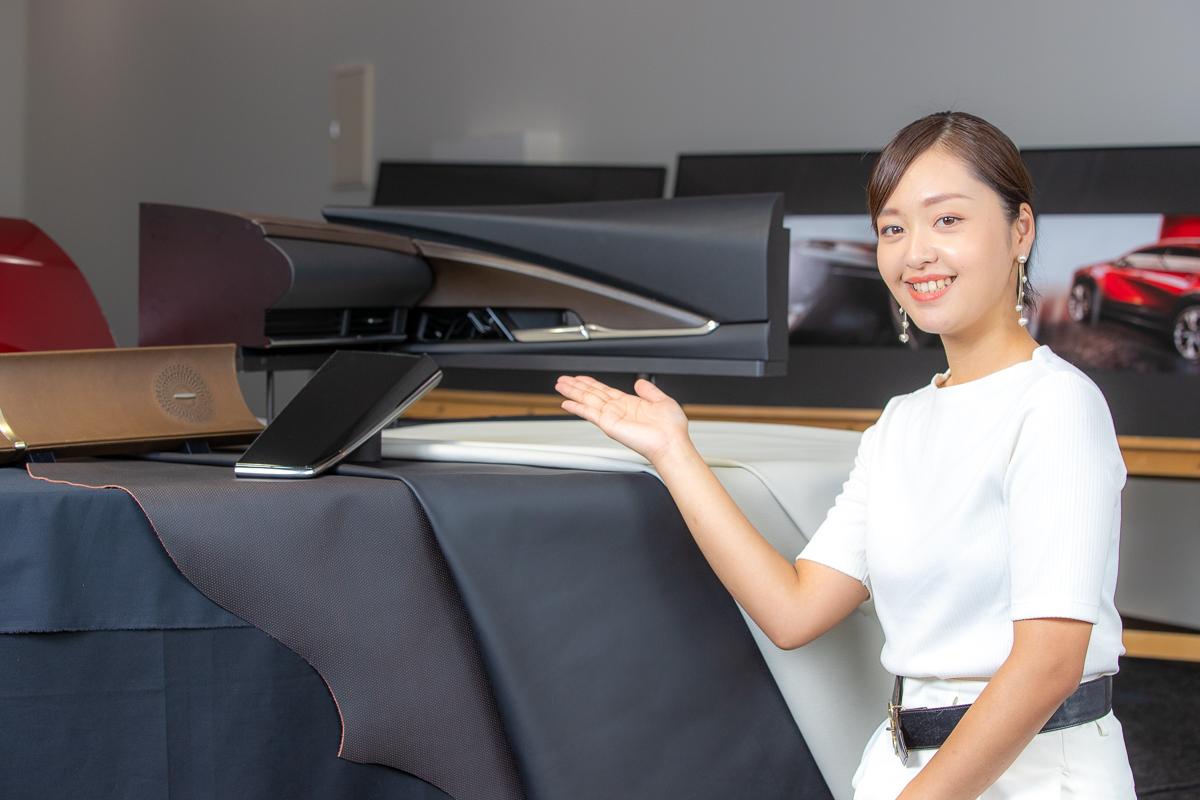 Cx 30の内装は多彩なカラーリングも特徴 ネイビーブルーやグレージュなど色へのこだわりとは 自動車情報 ニュース Web Cartop