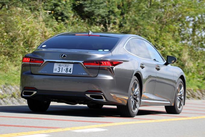 速いセダンはオヤジの夢 400馬力オーバーの国産 外車５台を紹介 自動車情報 ニュース Web Cartop