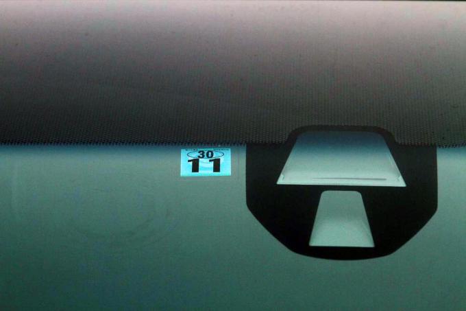 違法の無車検車もかなりの台数が存在 今さら聞けない 車検 ってどういうもの 自動車情報 ニュース Web Cartop 違法の無車検車もかなりの台数が存在 今さら聞けない 車検 ってどういうもの 自動車情報 ニュース Web Cartop