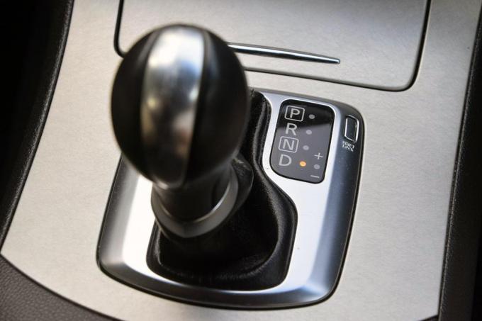 Dのまま それともnやpにする オートマ車での信号待ちはどのレンジで止まっているのが正解か 自動車情報 ニュース Web Cartop 2ページ目