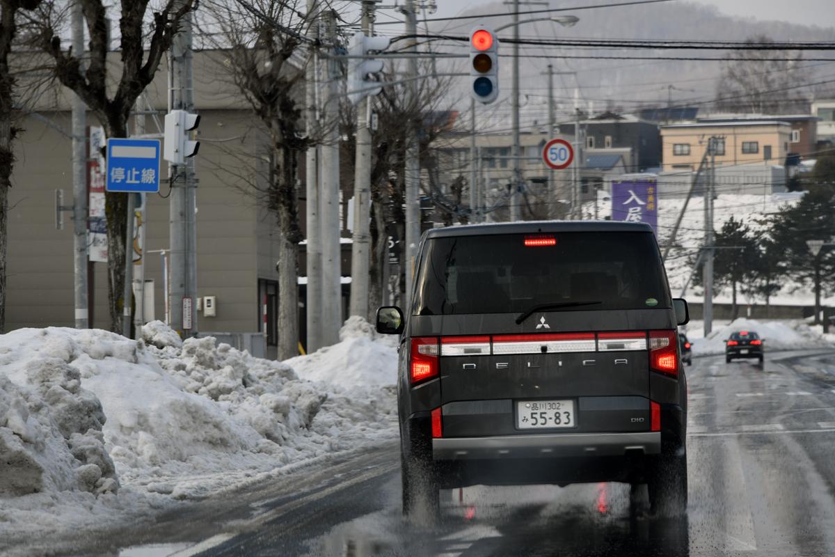 WEB CARTOP編集部の乾ひかりと篠田英里夏がヨコハマiceGUARD SUV G075の雪道性能を試す 〜 画像50