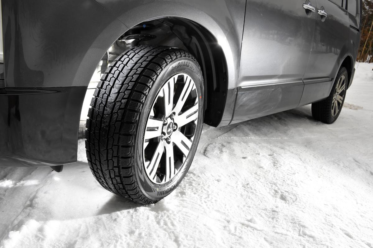 WEB CARTOP編集部の乾ひかりと篠田英里夏がヨコハマiceGUARD SUV G075の雪道性能を試す 〜 画像3