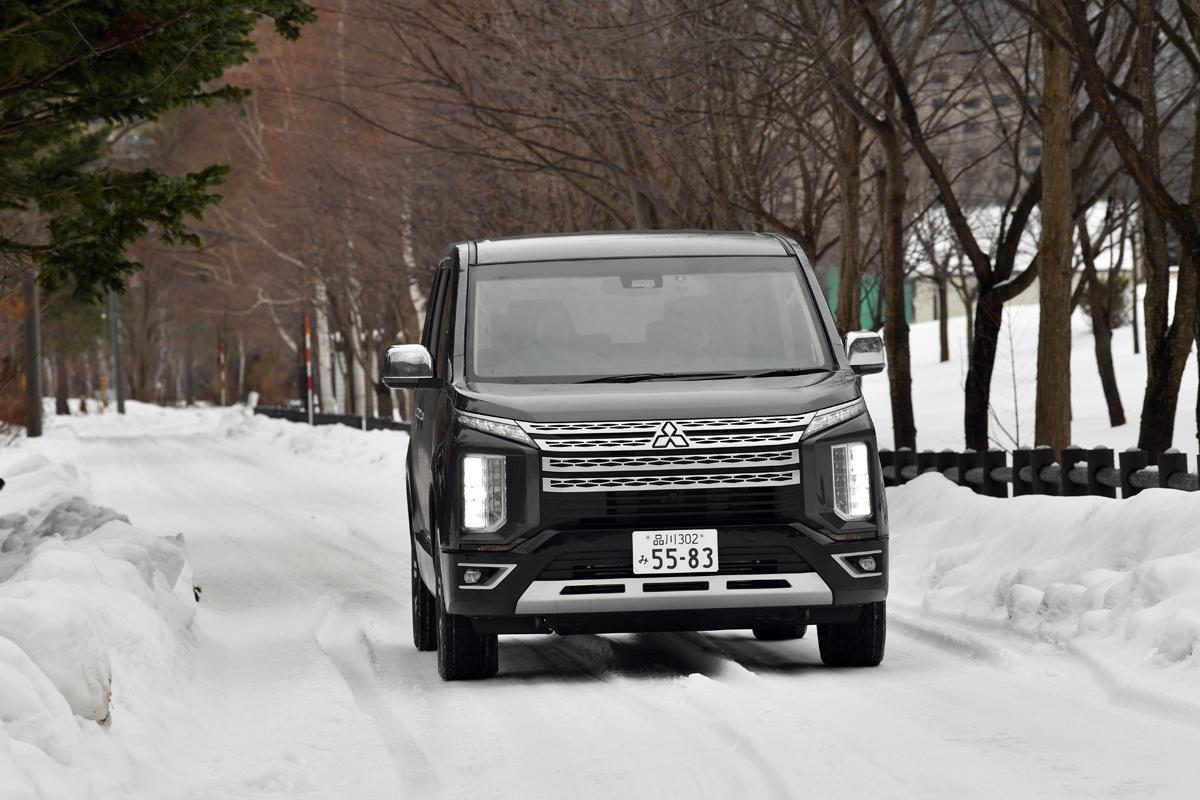 WEB CARTOP編集部の乾ひかりと篠田英里夏がヨコハマiceGUARD SUV G075の雪道性能を試す 〜 画像64