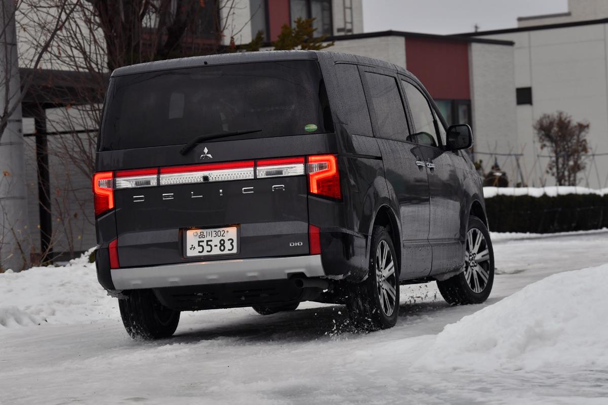 WEB CARTOP編集部の乾ひかりと篠田英里夏がヨコハマiceGUARD SUV G075の雪道性能を試す 〜 画像87