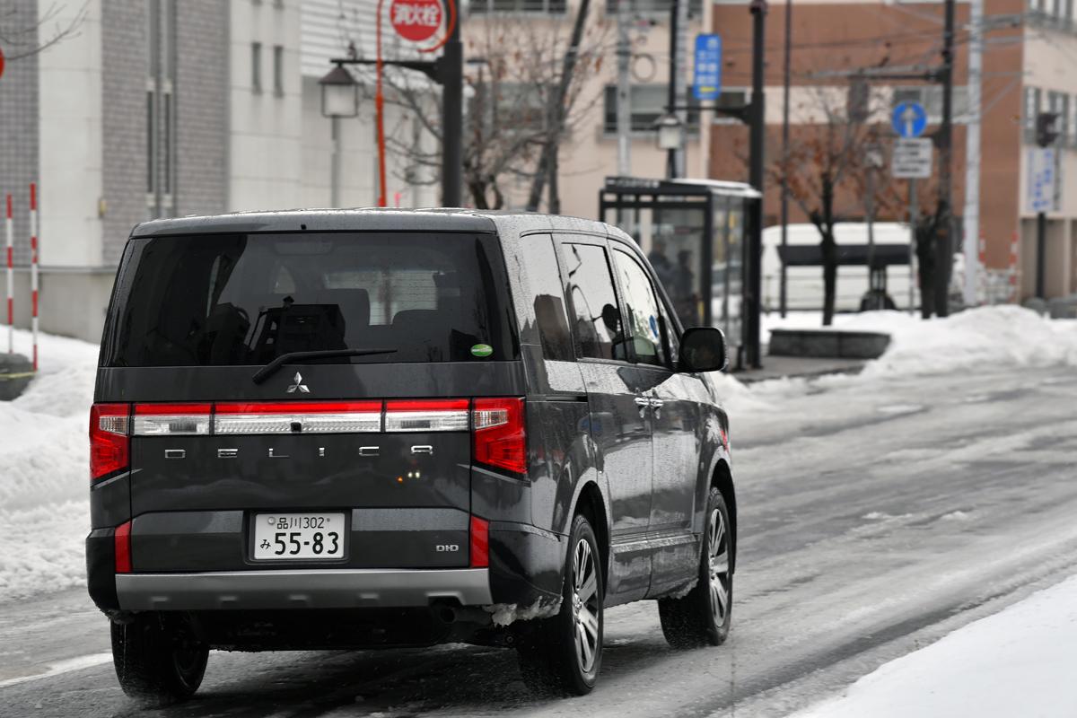 WEB CARTOP編集部の乾ひかりと篠田英里夏がヨコハマiceGUARD SUV G075の雪道性能を試す 〜 画像91