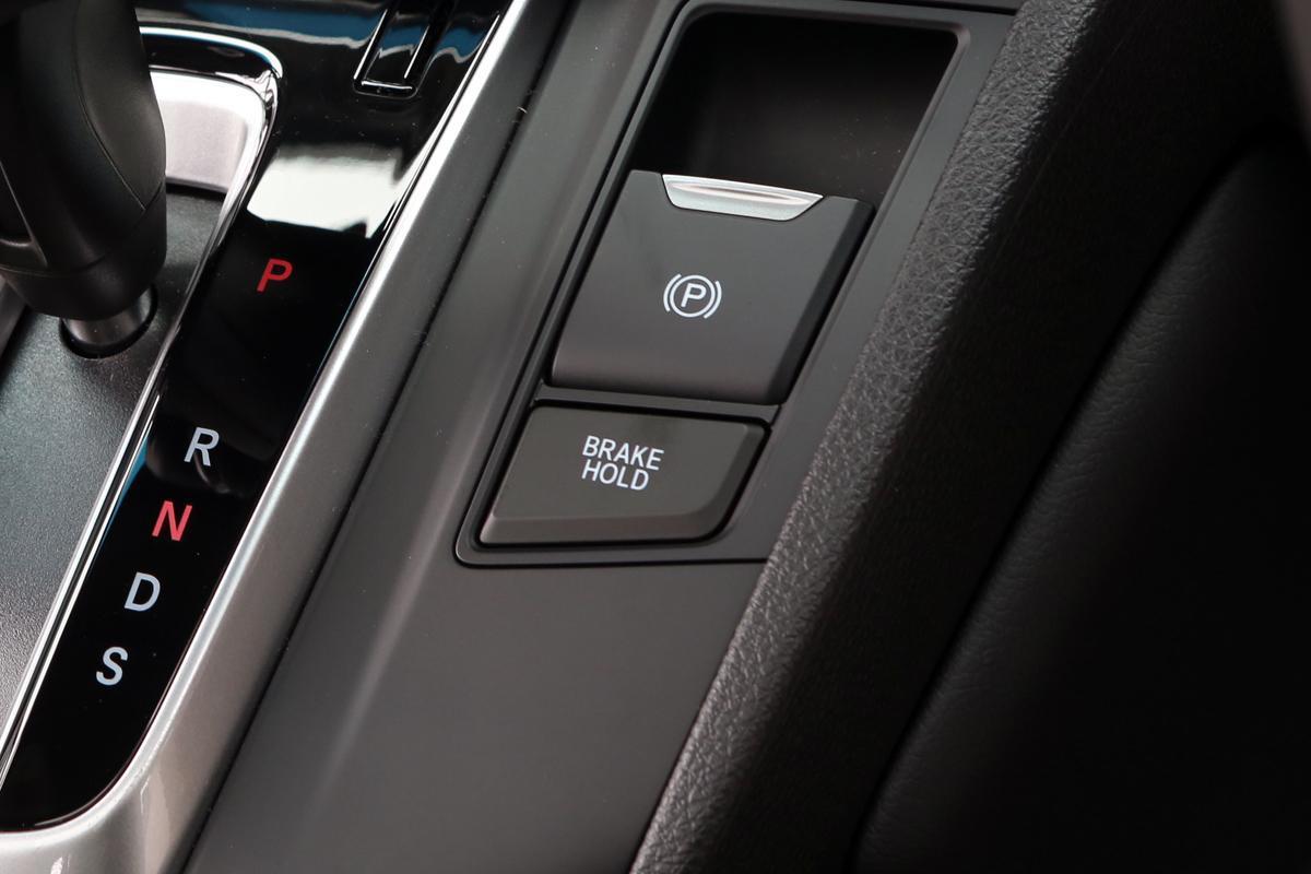 電動パーキングブレーキとは 仕組みやメリットなどをじっくり解説 自動車情報 ニュース Web Cartop 電動パーキングブレーキとは 仕組みやメリットなどをじっくり解説 自動車情報 ニュース Web Cartop