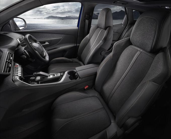 装備を充実させながら価格を抑えたプジョー3008 5008の限定車 Gt Line Bluehdi 発売 自動車情報 ニュース Web Cartop 装備を充実させながら価格を抑えたプジョー3008 5008の限定車 Gt Line Bluehdi 発売 自動車情報 ニュース Web Cartop