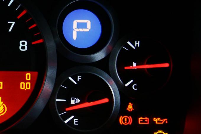 水温警告灯の青い光が消えても全開はダメ 水温と警告灯の関係とは 自動車情報 ニュース Web Cartop