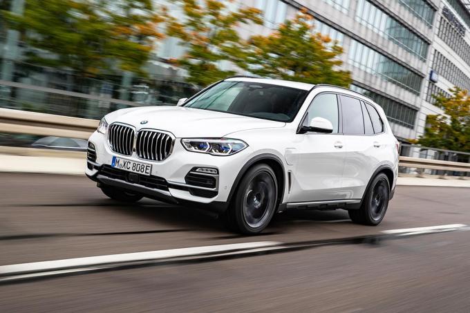 人気のbmw X5がエコなphevと走りを追求した高性能車という個性の異なる２モデルを追加 自動車情報 ニュース Web Cartop