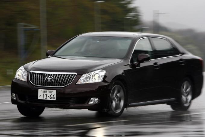 新車は絶滅確実 中古も減る一方 いま乗っておくべき珠玉の4リッター超排気量国産車4選 自動車情報 ニュース Web Cartop 新車は絶滅確実 中古も減る一方 いま乗っておくべき珠玉の4リッター超排気量国産車4選 自動車情報 ニュース Web Cartop